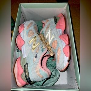 Selling New Balance shoes